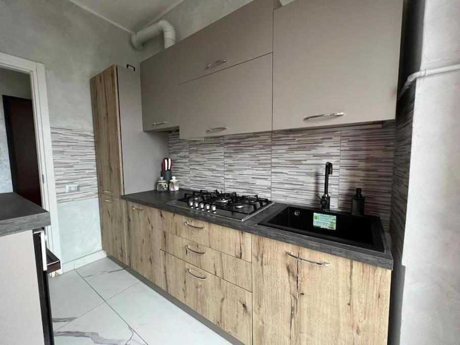 Suite Reale Vicino Malpensa - Parcheggio Gratuito Legnano Exterior foto